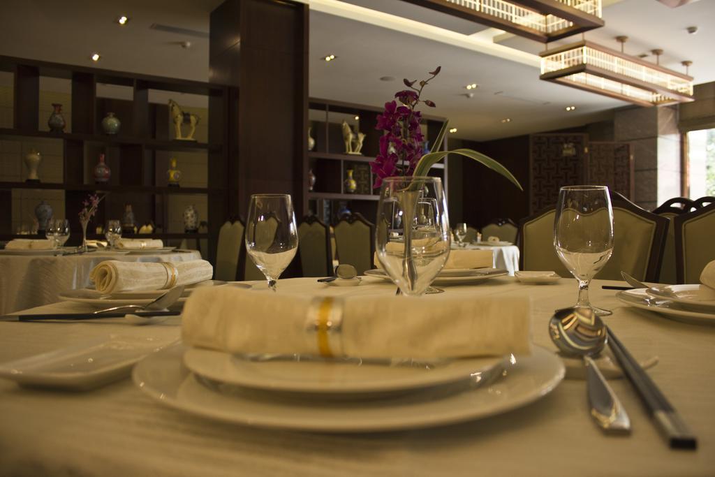 Tang Palace Hotel Akra Dış mekan fotoğraf