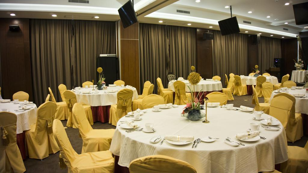 Tang Palace Hotel Akra Dış mekan fotoğraf