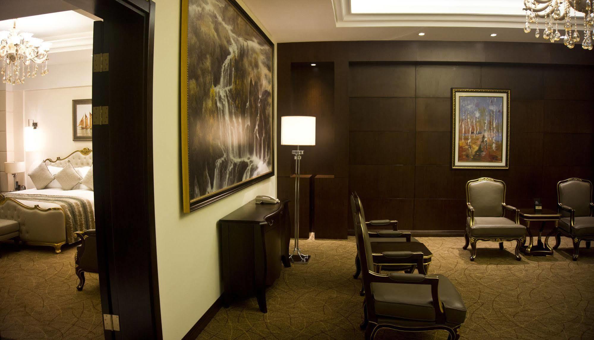 Tang Palace Hotel Akra Dış mekan fotoğraf