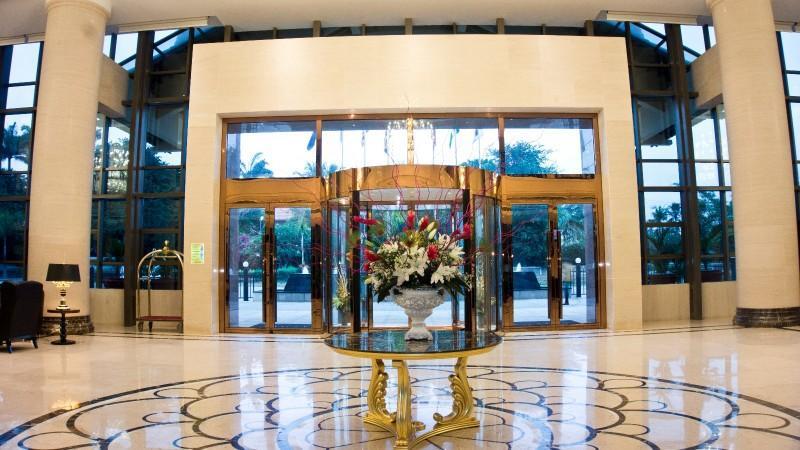 Tang Palace Hotel Akra Dış mekan fotoğraf
