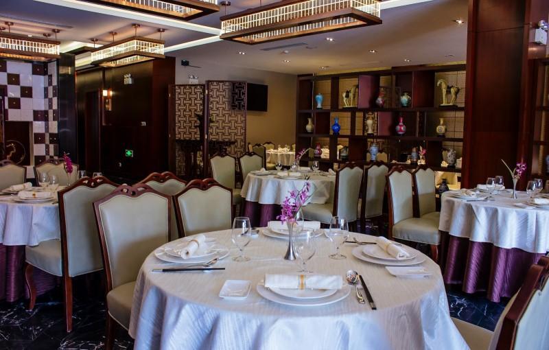 Tang Palace Hotel Akra Dış mekan fotoğraf
